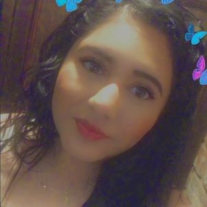 Meet your Posher, Paulina